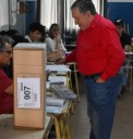 Ramón Puerta ya emitió su voto en Apóstoles
