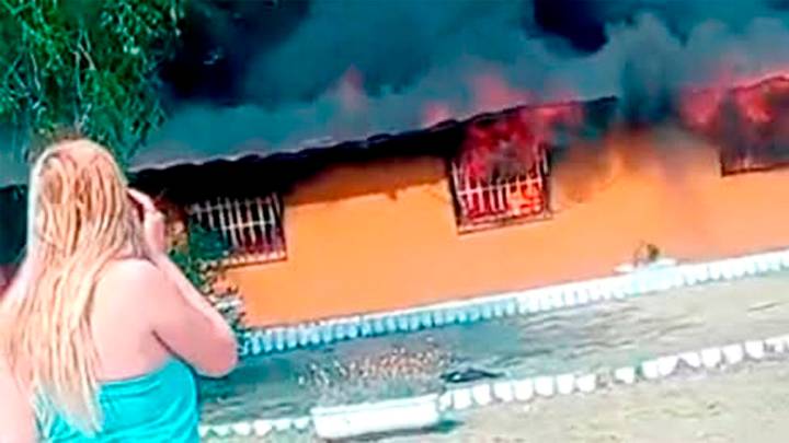 Córdoba: murieron dos niñas al incendiarse una iglesia evangélica