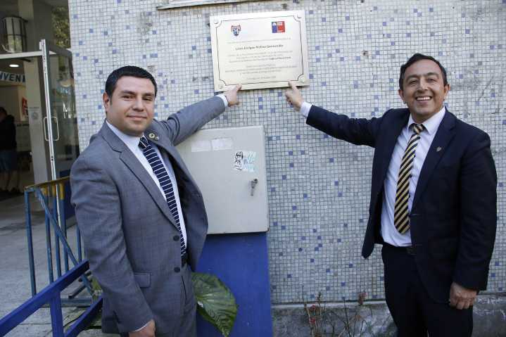 Video: inauguran placa de "Liceo Emblemático" del histórico Enrique Molina de Concepción