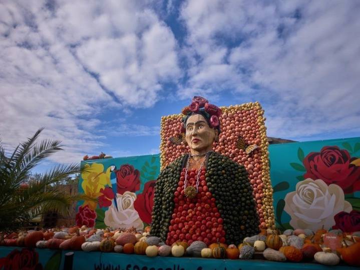 At a pumpkin festival, powerful women take shape