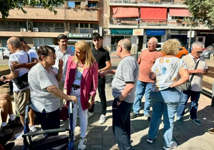 Denuncian la ingesta de alcohol «a plena luz del día» junto parques infantiles de Carolinas y la Bola de Oro de Alicante