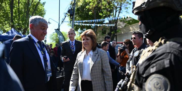 Cómo es el Código Penal que presentó Milei: nuevos delitos, penas más altas y baja en la edad de imputabilidad