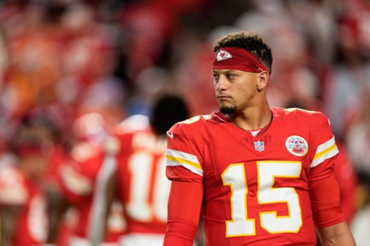 Watch Chiefs vs. Raiders NFL Week 7 game today, free Streameast alternatives, start time, TV channel