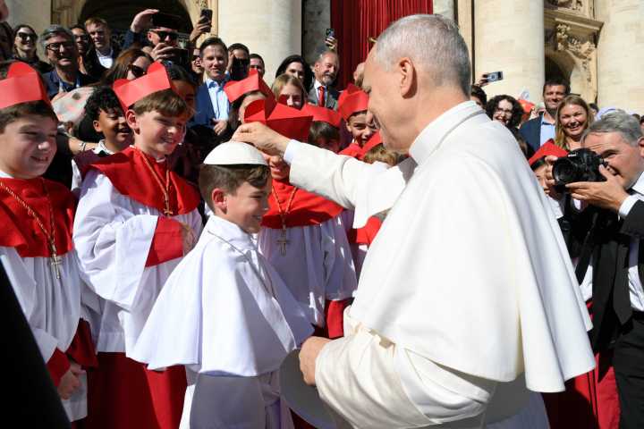 El papa León XIV pidió a los gobernantes que "tengan la audacia de desarmarse"