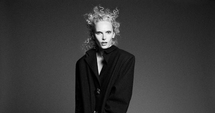 Keep It Real: Alex Consani Proves Fall Fashion Is Best Served with Personality