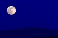 Supermoon and meteor showers to light op October Sky; NASA shares video with skywatching tips