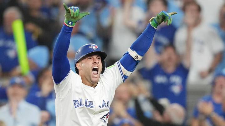 Springer's homer sends Blue Jays into World Series with 4-3 win over Mariners in Game 7 of ALCS
