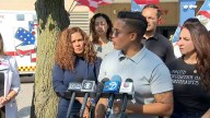 Federal agents handcuffs Chicago Ald. Jessie Fuentes: alderperson