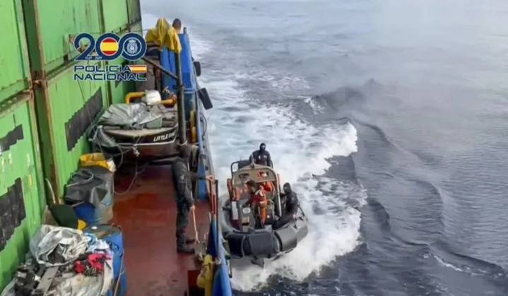 Todo lo que se sabe sobre el ‘súperalijo’ de 4 toneladas de coca interceptado cerca de Canarias