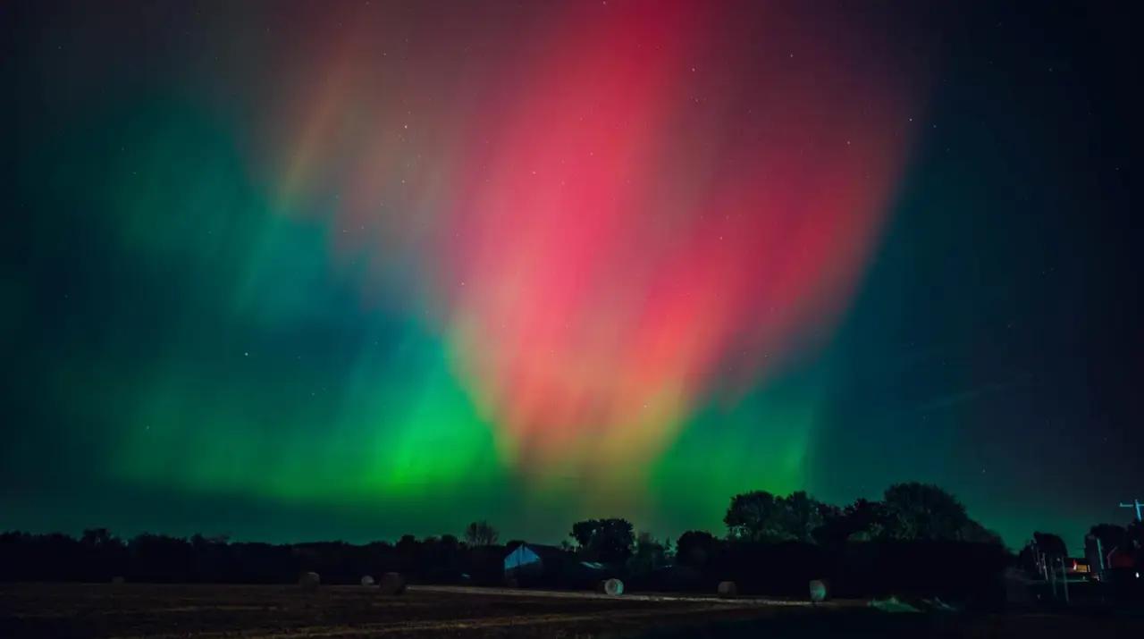 La aurora boreal podría reaparecer en 10 estados de EU después de que los meteorólogos emitieran una alerta de tormenta geomagnética