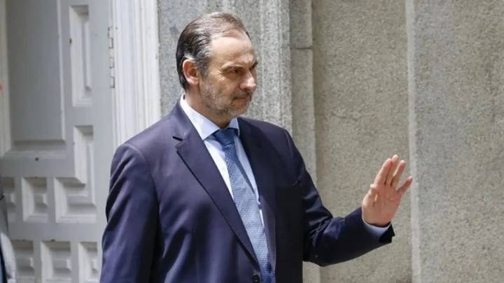 La UCO tiene previsto aportar un oficio con conversaciones de "la vida íntima" de Ábalos