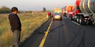 Automovilistas cumplen 17 horas atorados en la carretera