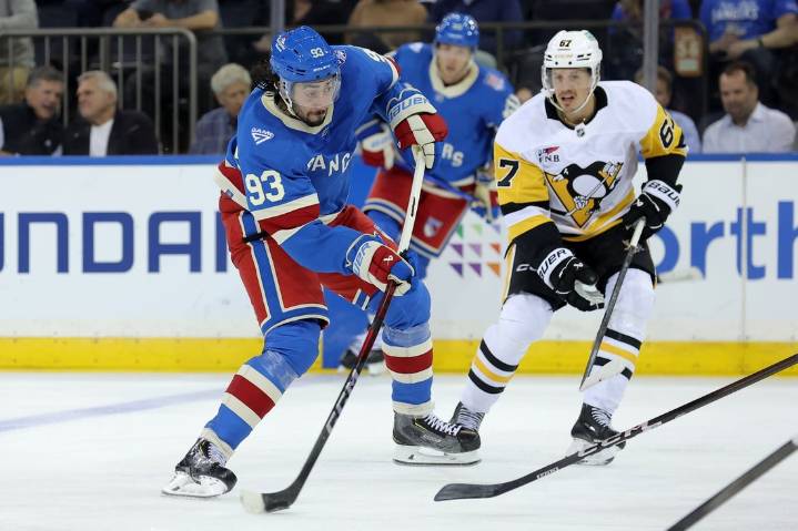 Deadspin | Sabres confront adversity while Rangers chase consistency