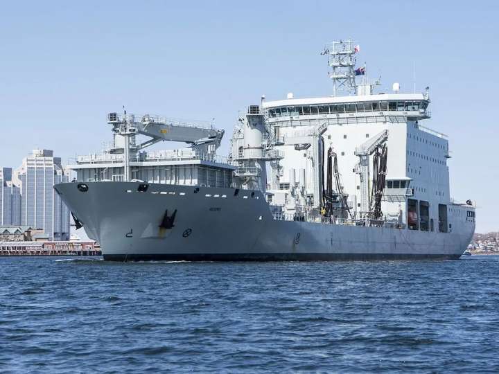 Canadian navy reprimands officer accused of threatening to execute sailors