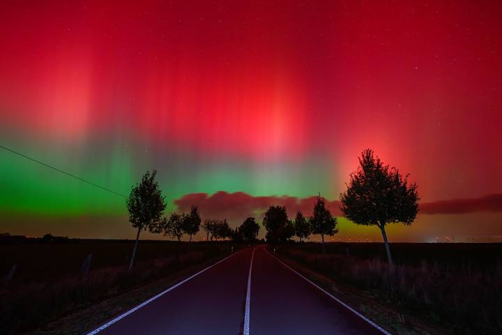 How to Watch the Northern Lights Before Halloween