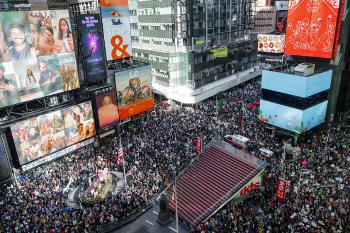 Siete millones de voces en marcha "No Kings" en Long Island, NYC y EE.UU.