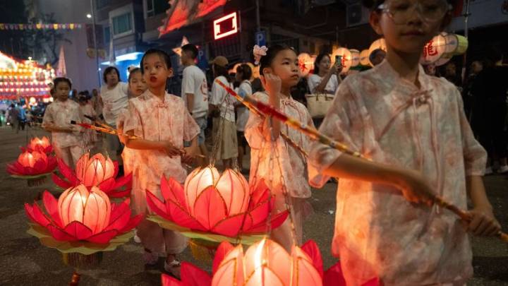 Mid-Autumn Festival: Mooncakes, lanterns and so much more