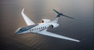Cuatro salas de estar y 16 ventanas panorámicas, los lujos del primer avión privado con mayor alcance del mundo
