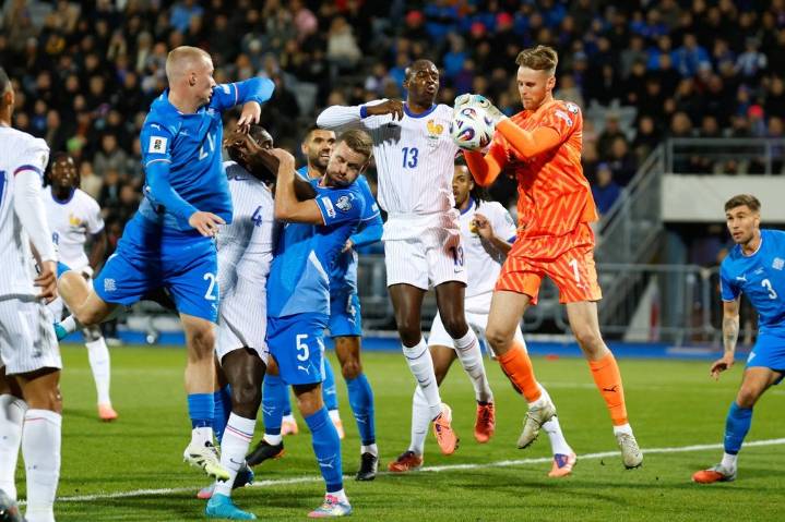 France held by Iceland and loses perfect record in qualifying for World Cup