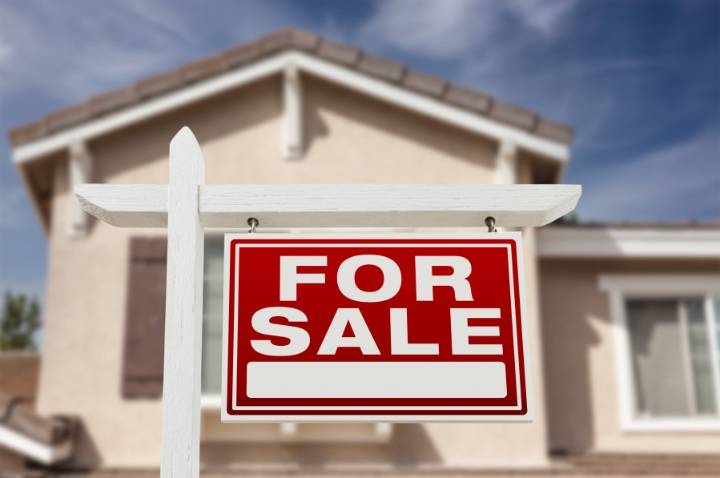 Las Vegas home prices drop by $10,000 to lowest since April 2024