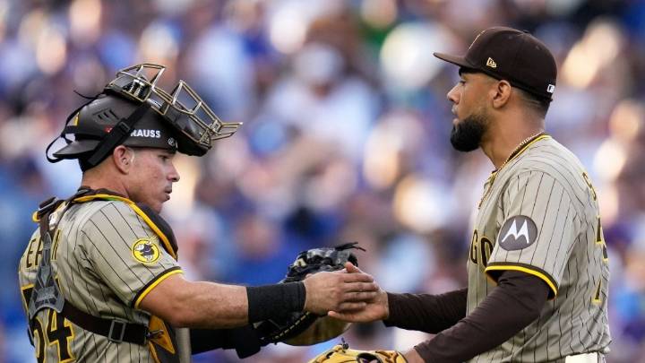 El bullpen de San Diego amansa a los Cachorros, con Miller lanzando fuego