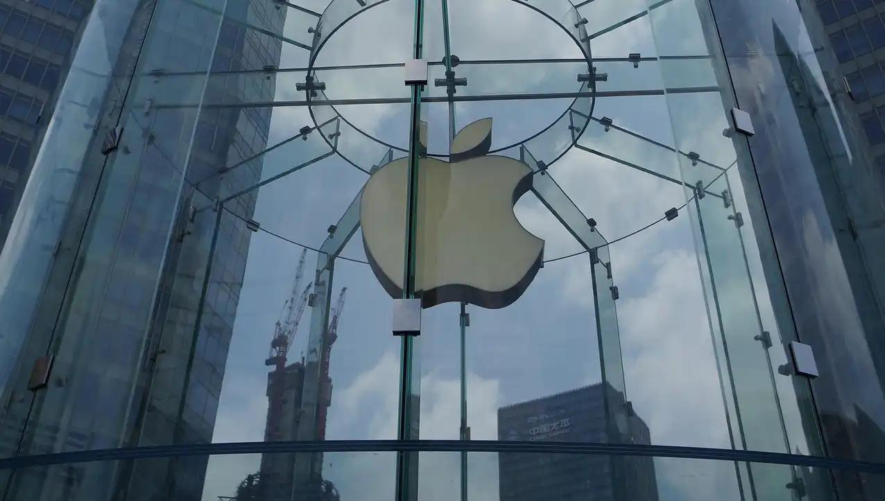 Usuarios presentan denuncia antimonopolio contra Apple en China