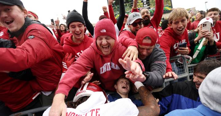 No. 3 Indiana has its highest ranking ever in AP Top 25; Texas, USC back in the rankings