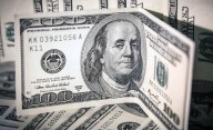 Inicia la semana con caída del dólar y el riesgo país