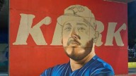 Alejandro Kirk inspira un mural en la frontera de Tijuana