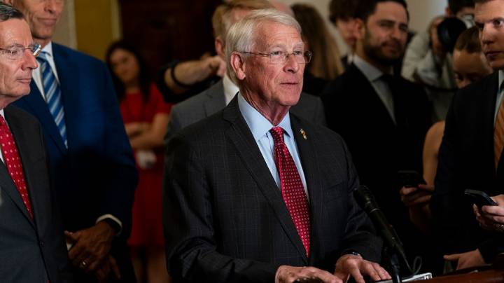 Senate makes deal to vote on stalled defense policy bill