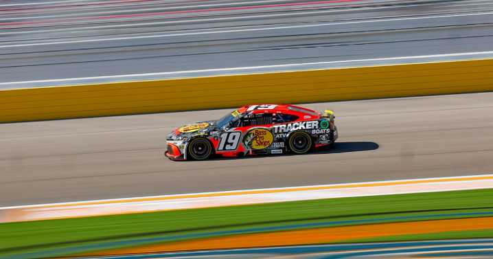 Briscoe 'had nothing left' to hold off charging Hamlin