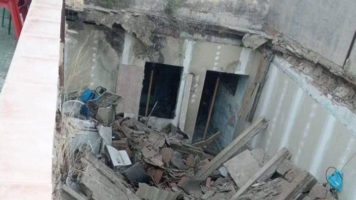 Susto en Vila-real: Cae el tejado de una vivienda y la policía acordona la zona