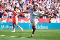 Con gol de Alexis Sánchez: Sevilla da el golpe y goleó a un mermado Barcelona en La Liga