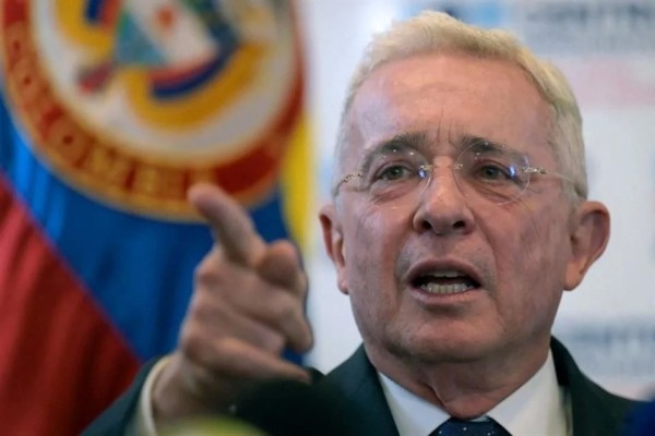 Revocan condena contra ex Presidente Álvaro Uribe