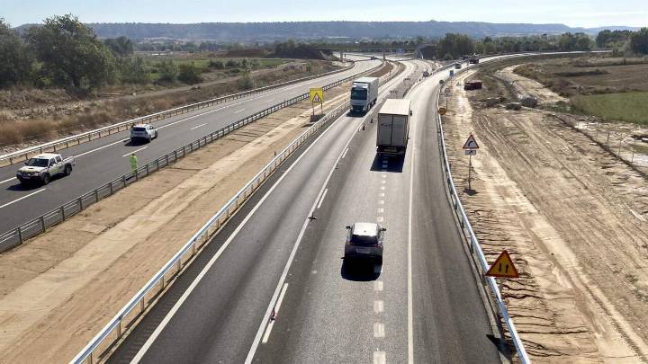 Óscar Puente celebra la culminación de la A-22 entre Huesca y Lleida: "Aragón es líder en inversión en carreteras"