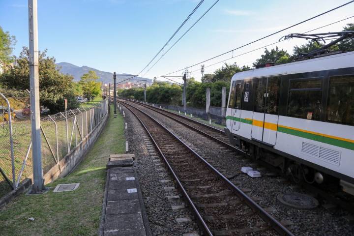 Por socavación en la vía entre Aguacatala y Poblado, el Metro opera parcialmente 