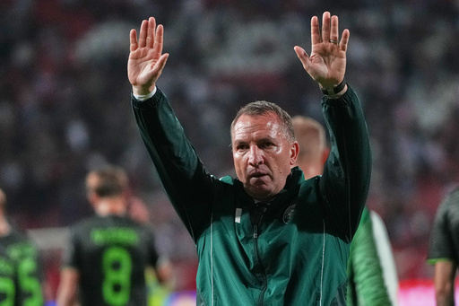 Brendan Rodgers renuncia como entrenador del Celtic
