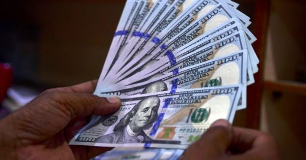 [ATENCIÓN] Bajó el dólar blue en Salta: precio actualizado en los "arbolitos"