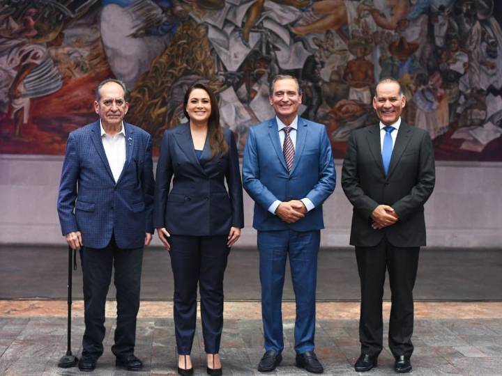 Tere Jiménez dialoga con exgobernadores en su Tercer Informe 2025