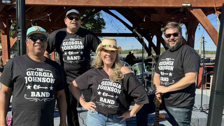Enjoy Country Fest at The Alley Theatre on Nov. 15
