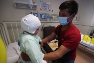 "Cuando un niño se quema, se quema la familia": la larga recuperación tras las quemaduras