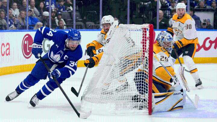 Matthews scores 2, Maple Leafs hand Predators 1st regulation loss