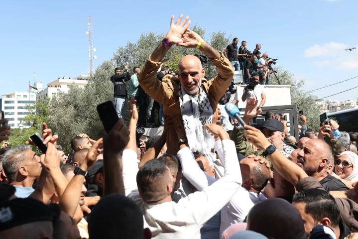 Más de 1.900 prisioneros palestinos son liberados por Israel