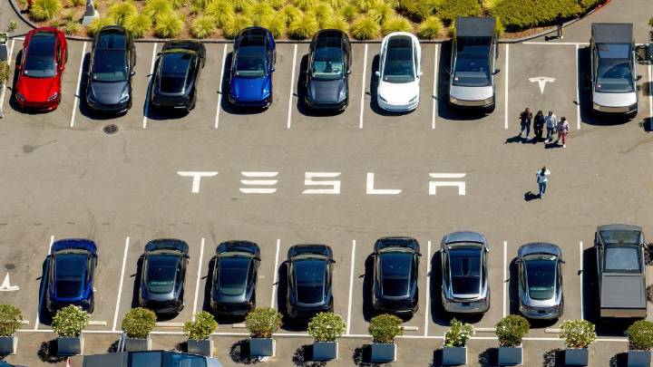 Tesla recorta el beneficio un 40% pese al récord de ventas