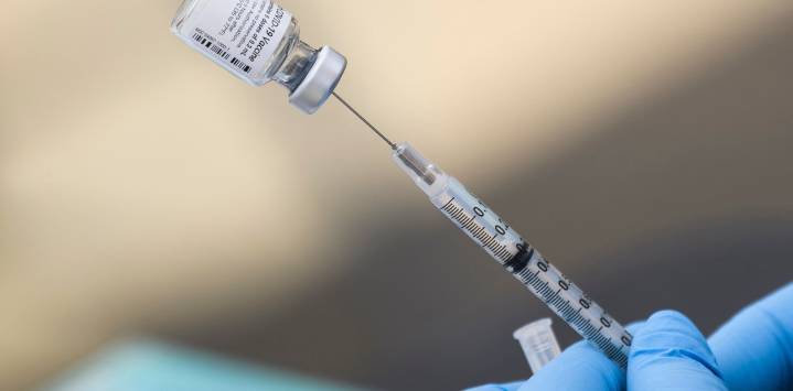 Fuerte avance de la variante "Frankenstein" del Covid en Argentina: suben los casos y ya hay más que de gripe