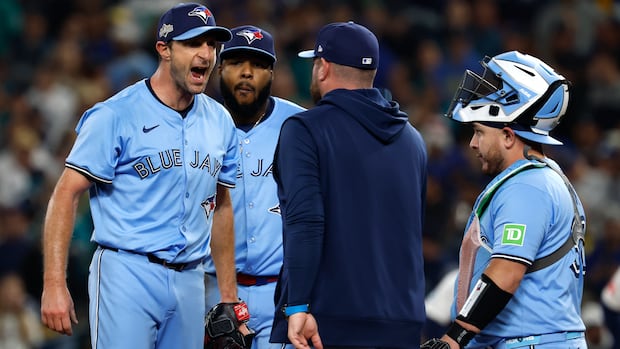 Blue Jays sink Mariners 8-2 to win Game 4, tie ALCS