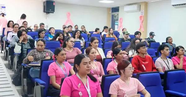 Promueven la salud en el Octubre Rosa