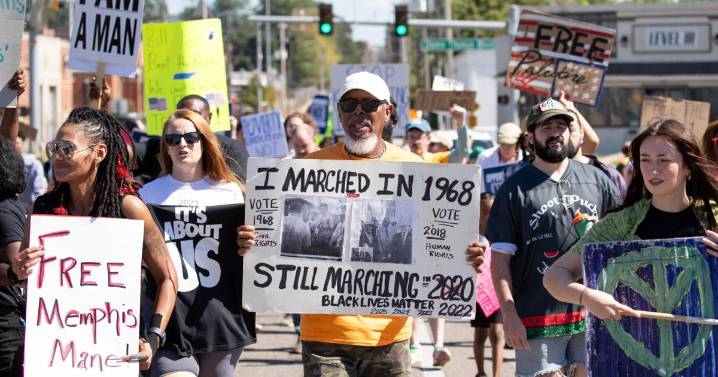 Photos: Cities around the US see immigration protests