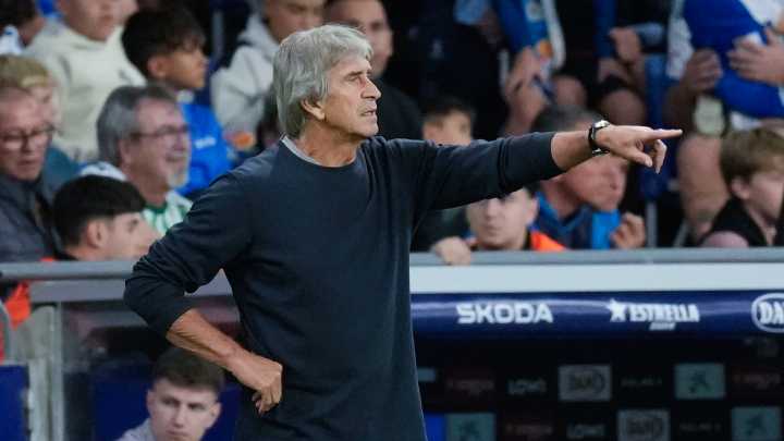 Pellegrini explotó contra el árbitro tras sufrido triunfo de Betis: "Una aberración"