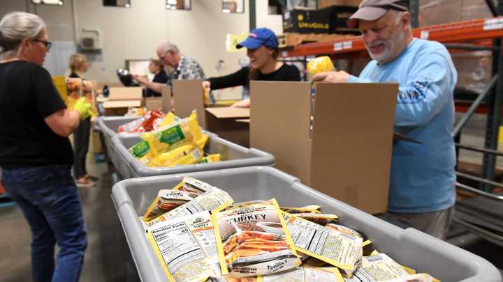 South Dakota Farmers Union donates 35,000 pounds of pork to Feeding South Dakota